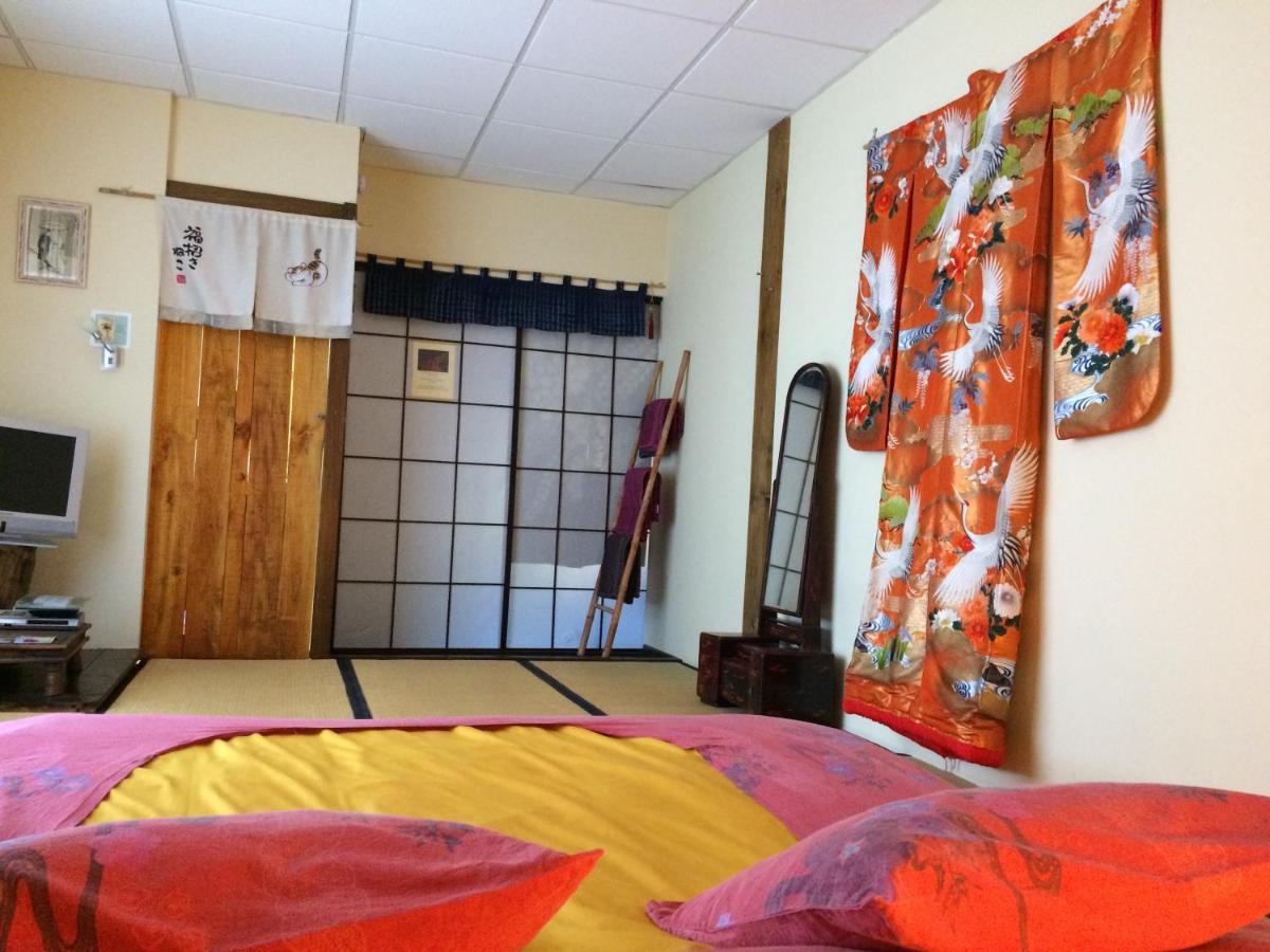 Minshuku Chambres D'Hotes Japonaises Thiers Exterior foto