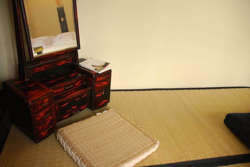 Minshuku Chambres D'Hotes Japonaises Thiers Zimmer foto